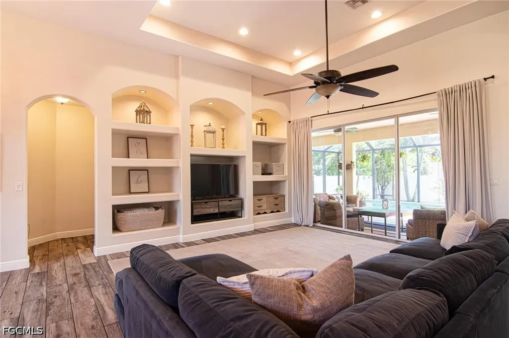 1824 NW 21st Place Cape Coral FL 33993