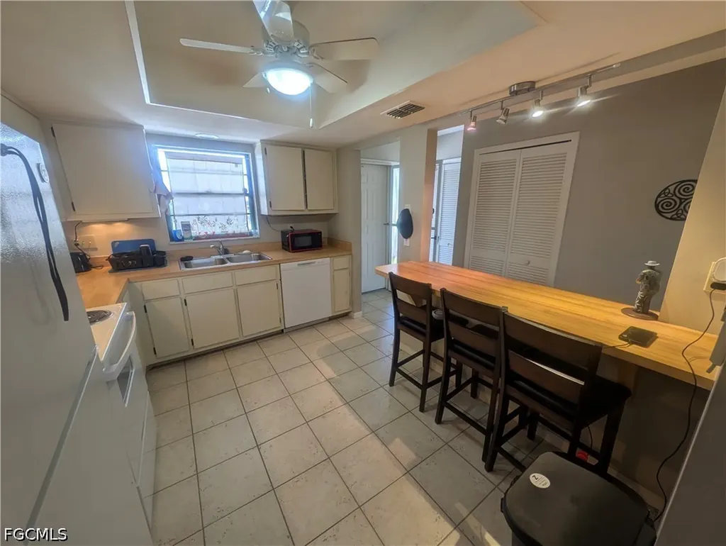 3720 SE 10th Avenue Cape Coral FL 33904