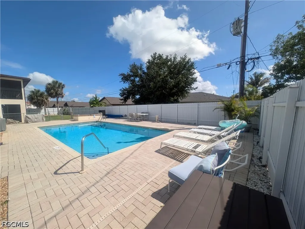 3720 SE 10th Avenue Cape Coral FL 33904