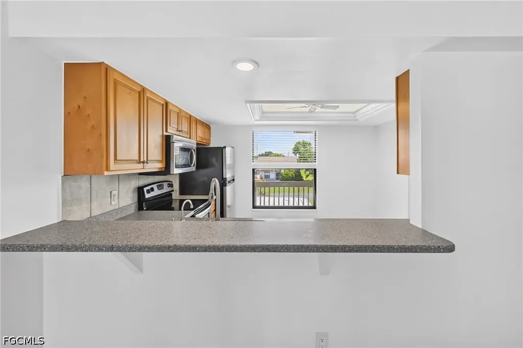 4708 SW 8th Place Cape Coral FL 33914