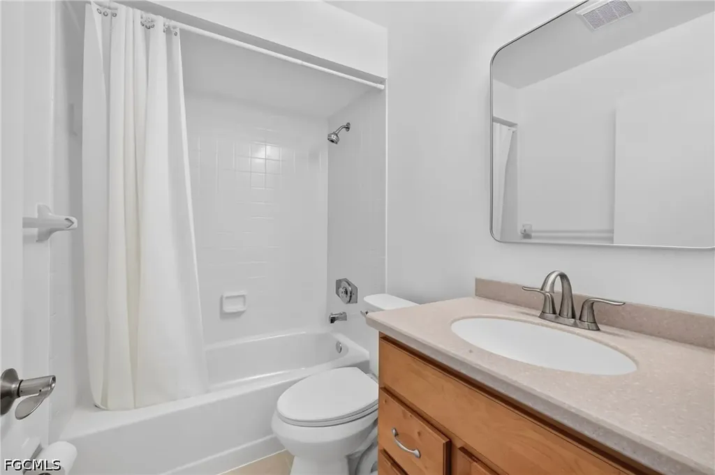 4708 SW 8th Place Cape Coral FL 33914