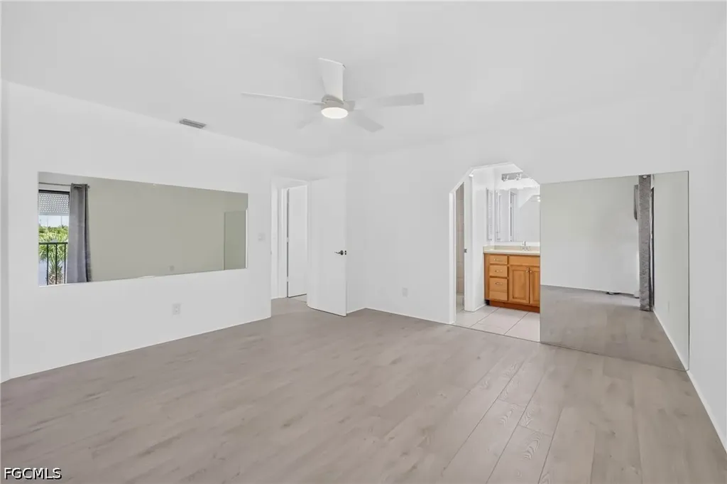 4708 SW 8th Place Cape Coral FL 33914