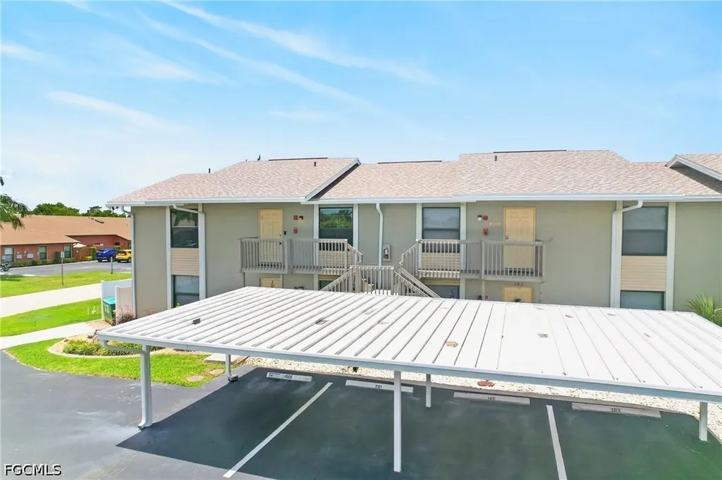 4708 SW 8th Place Cape Coral FL 33914