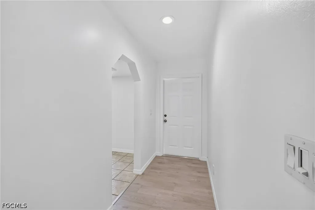 4708 SW 8th Place Cape Coral FL 33914