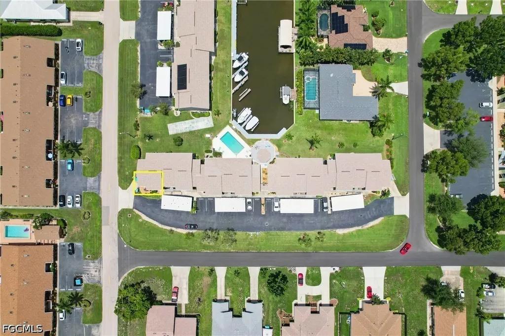 4708 SW 8th Place Cape Coral FL 33914