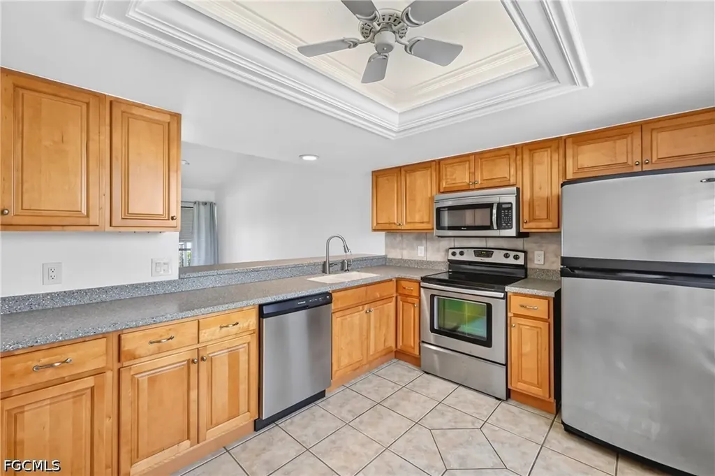 4708 SW 8th Place Cape Coral FL 33914