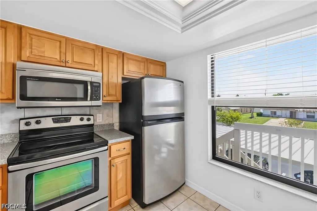 4708 SW 8th Place Cape Coral FL 33914