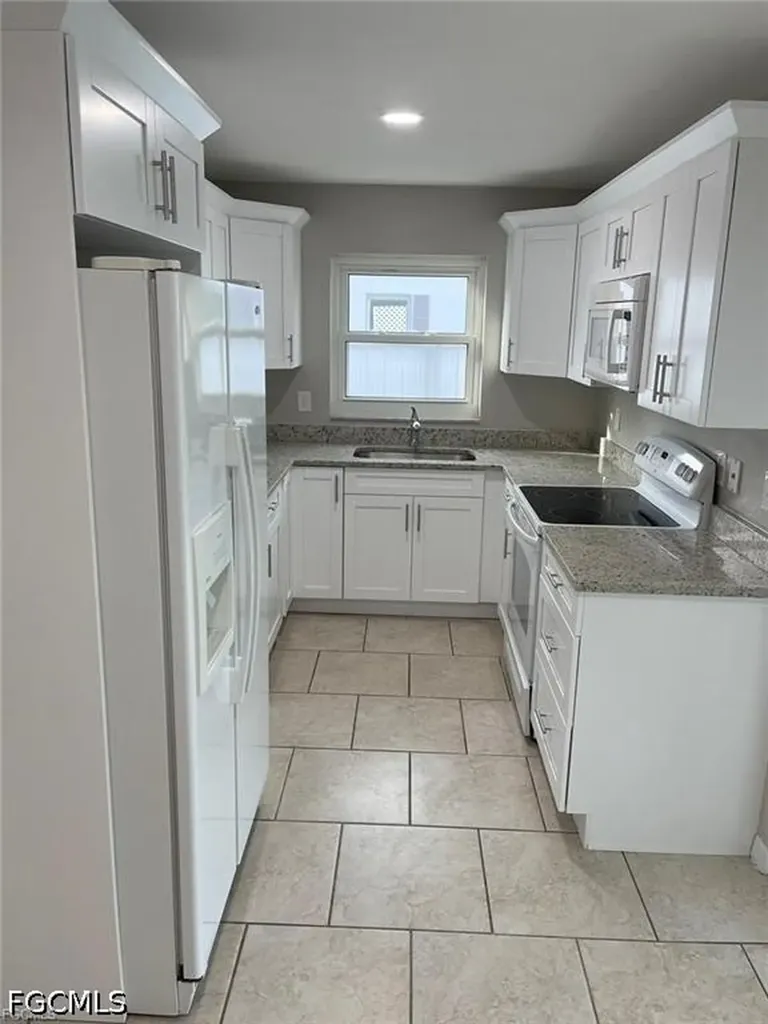 2505 SE 16th Place Cape Coral FL 33904