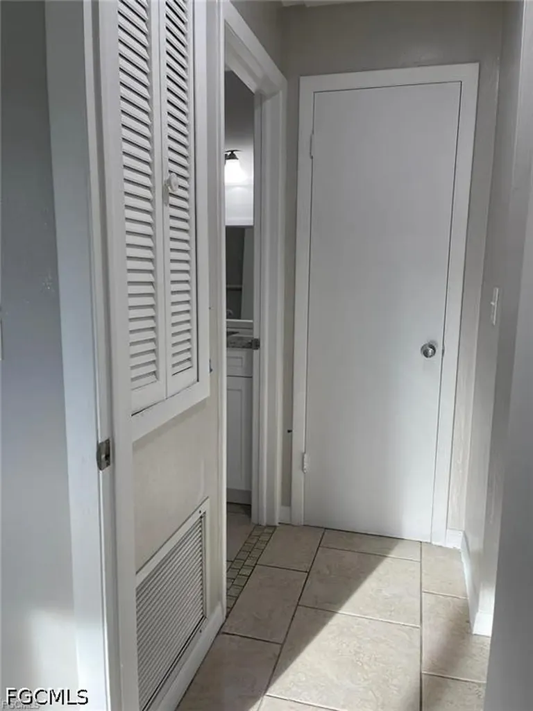 2505 SE 16th Place Cape Coral FL 33904