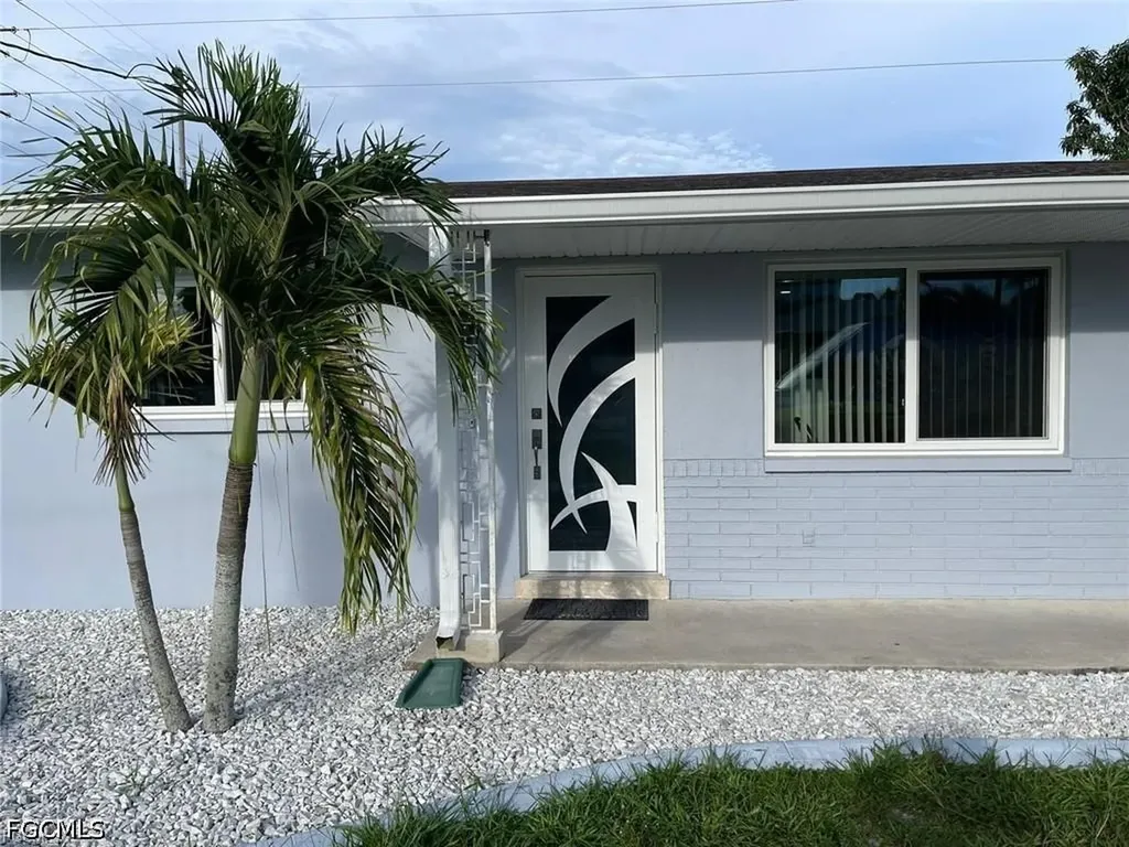 2505 SE 16th Place Cape Coral FL 33904