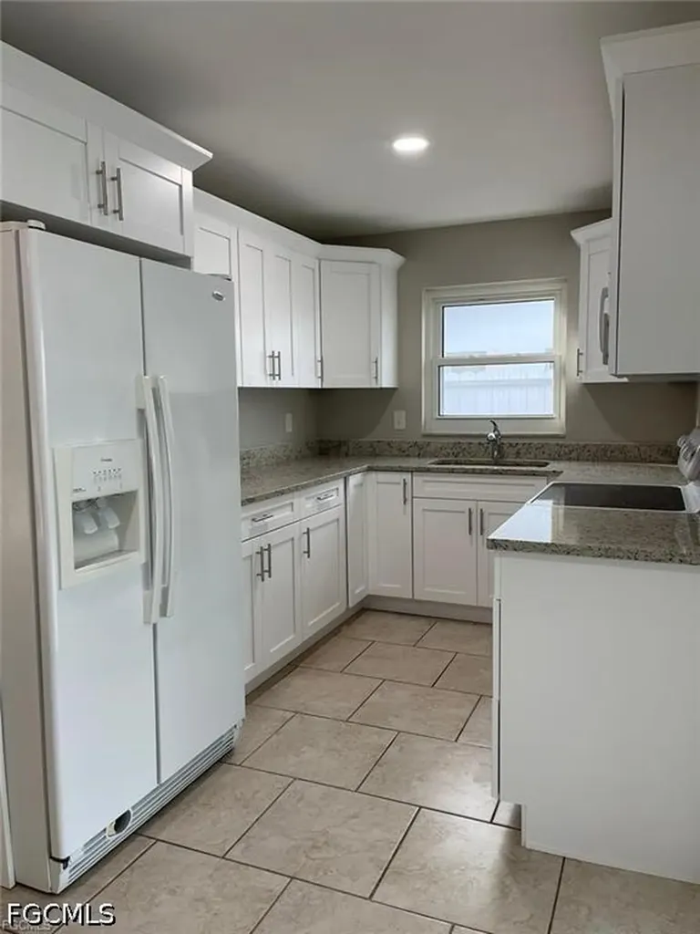 2505 SE 16th Place Cape Coral FL 33904