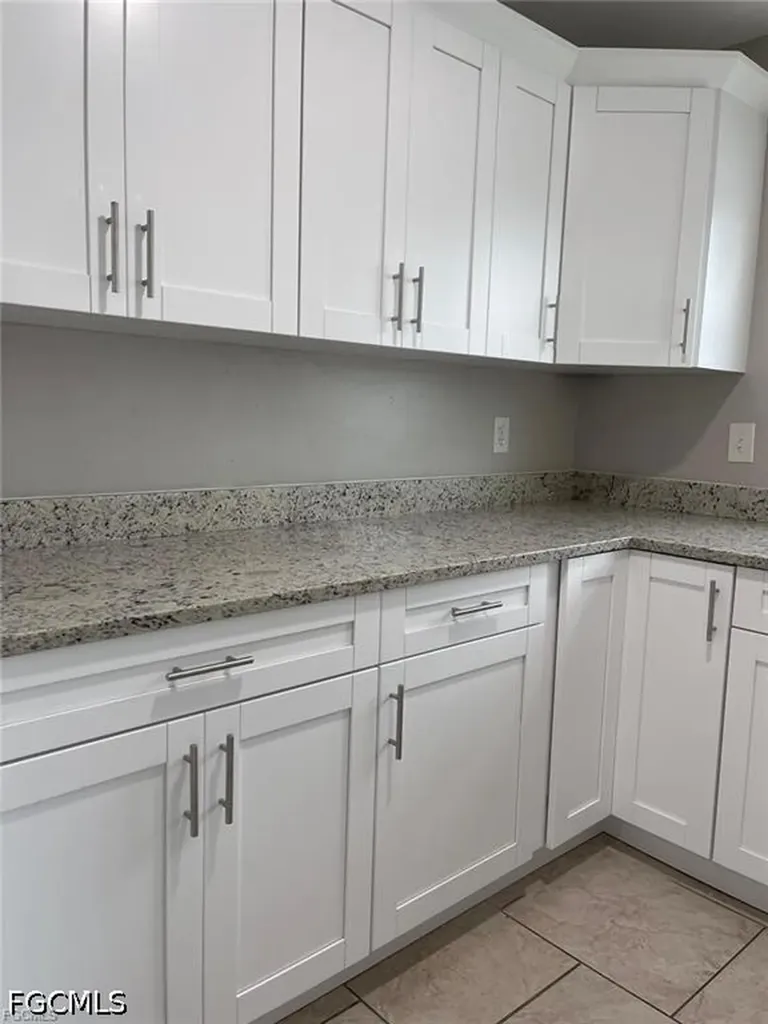 2505 SE 16th Place Cape Coral FL 33904