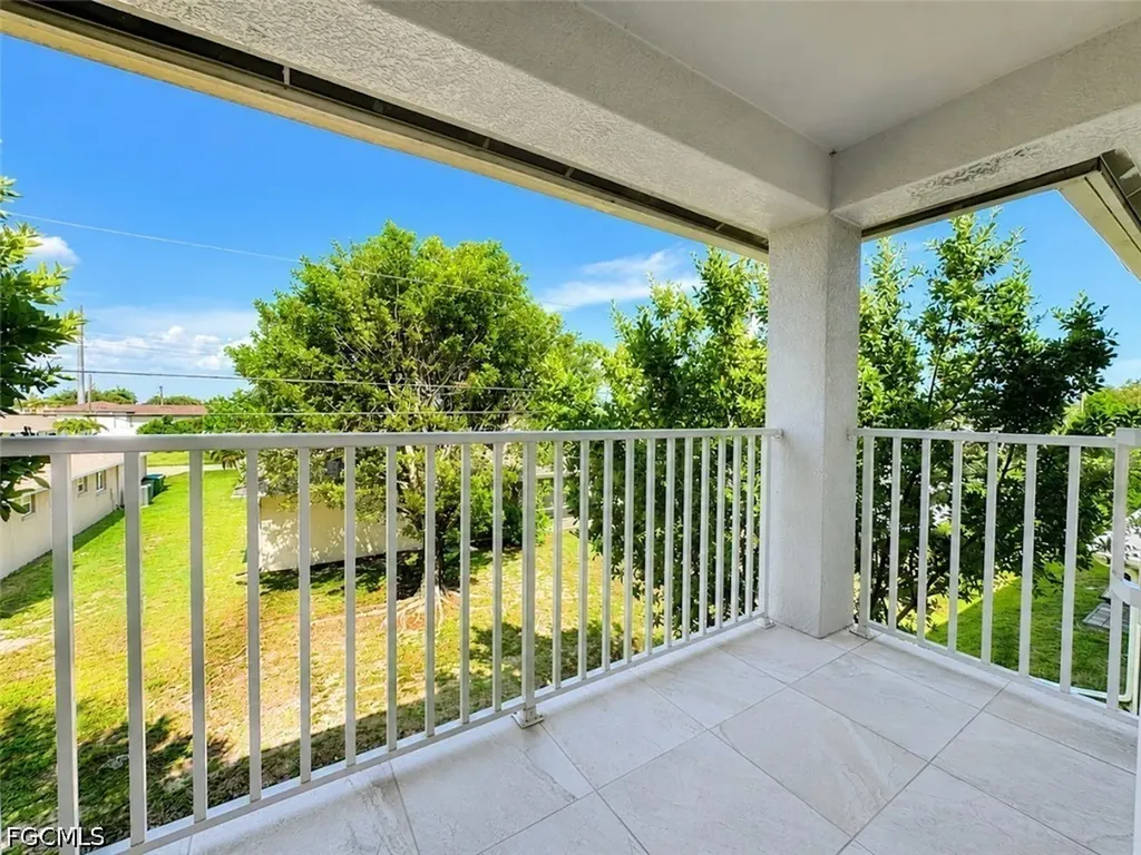 1625 SW 1st Avenue Cape Coral FL 33991
