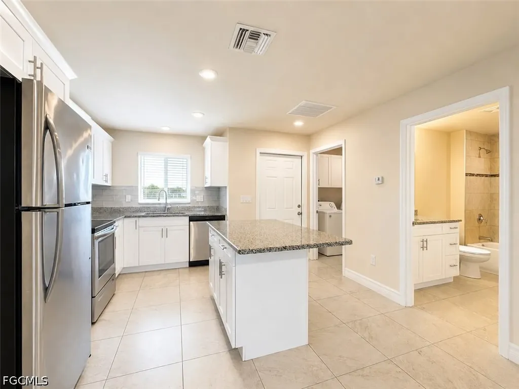 1625 SW 1st Avenue Cape Coral FL 33991