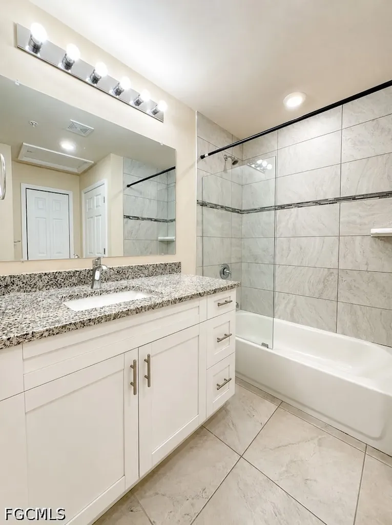 1625 SW 1st Avenue Cape Coral FL 33991