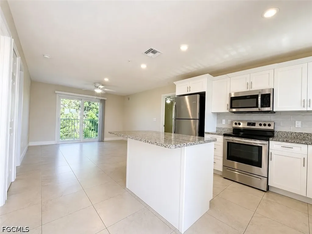 1625 SW 1st Avenue Cape Coral FL 33991