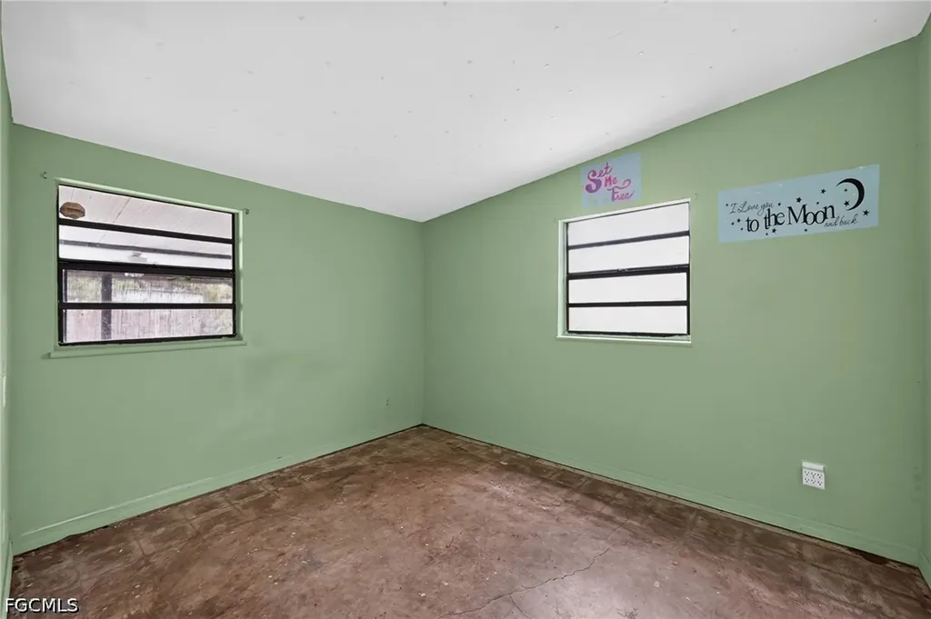 1223 Embassy Lane Naples FL 34104