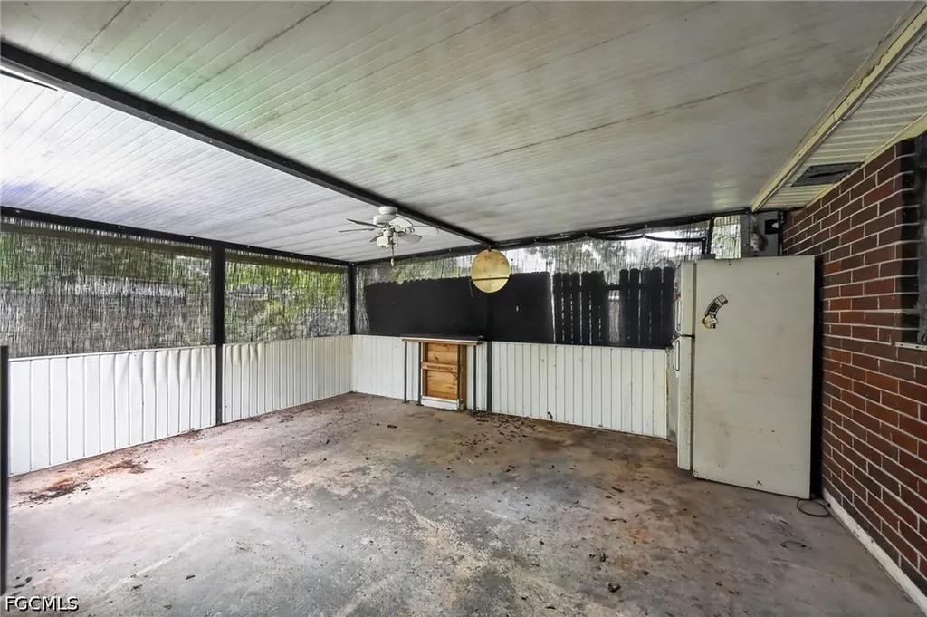 1223 Embassy Lane Naples FL 34104