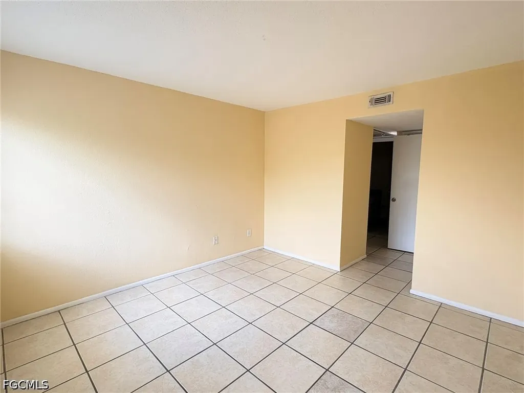 2905 Winkler Avenue Fort Myers FL 33916