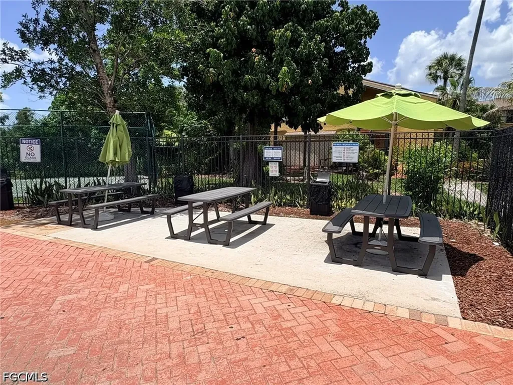 2905 Winkler Avenue Fort Myers FL 33916