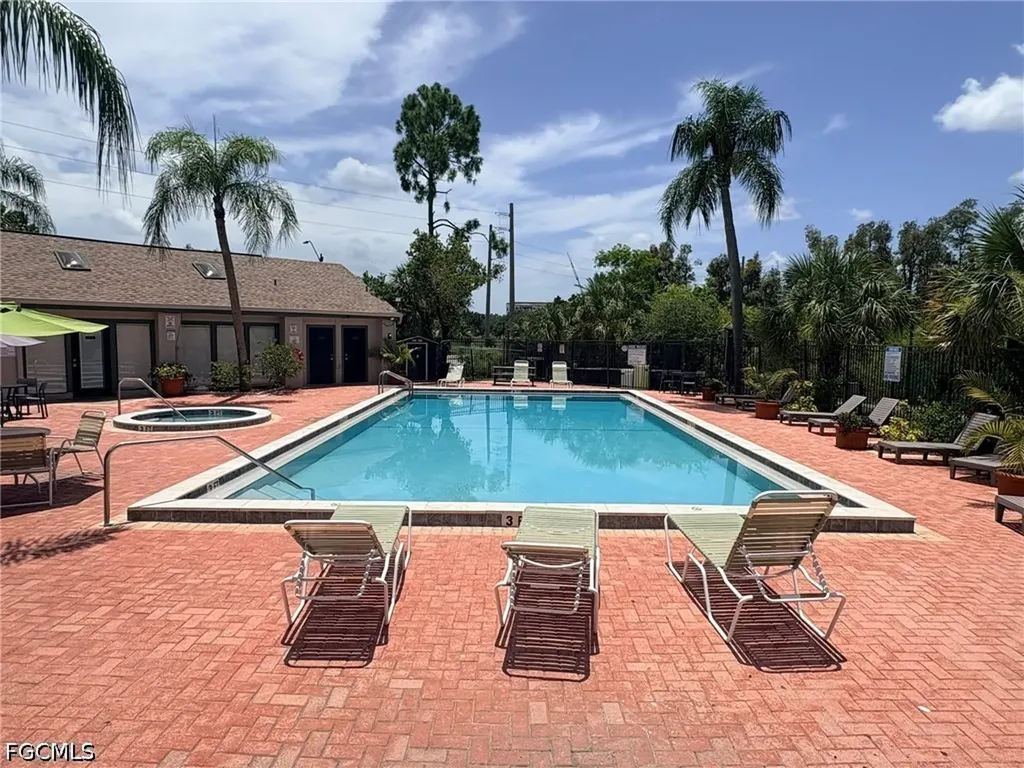 2905 Winkler Avenue Fort Myers FL 33916