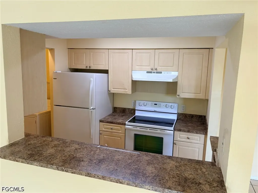 2905 Winkler Avenue Fort Myers FL 33916