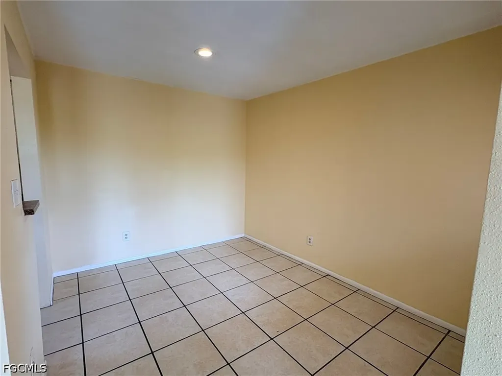 2905 Winkler Avenue Fort Myers FL 33916