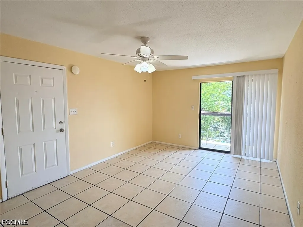 2905 Winkler Avenue Fort Myers FL 33916