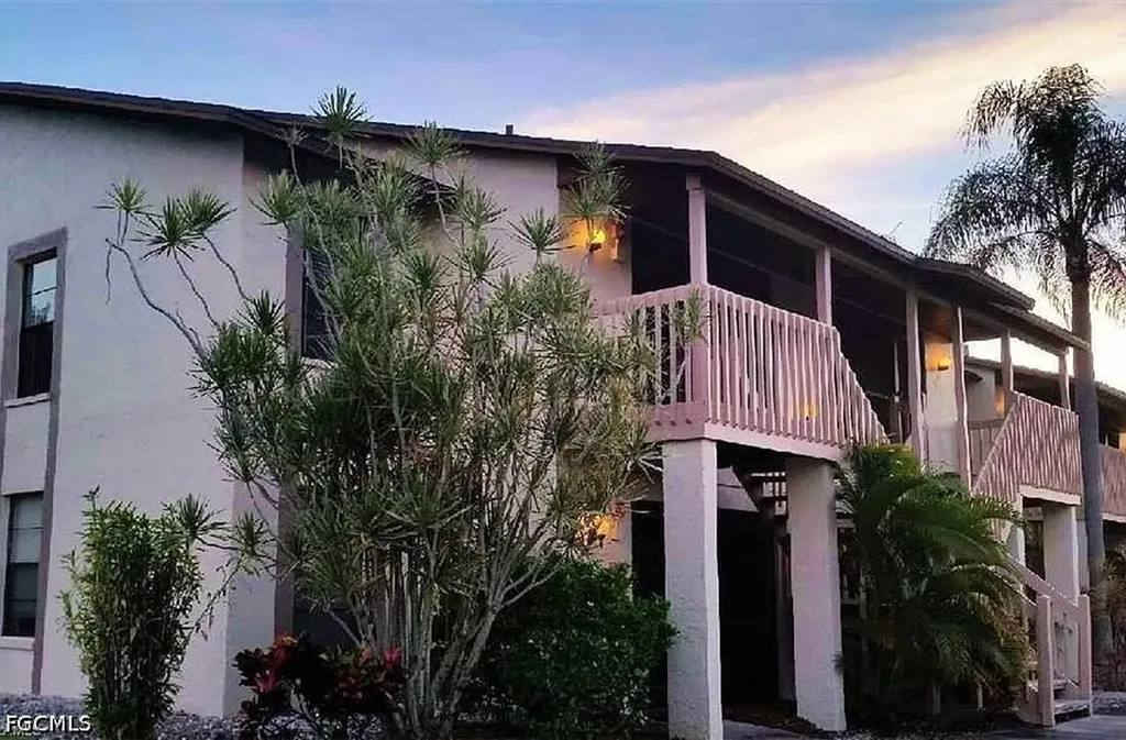 Fort Myers FL, 13126 Feather Sound Drive, Unit 316