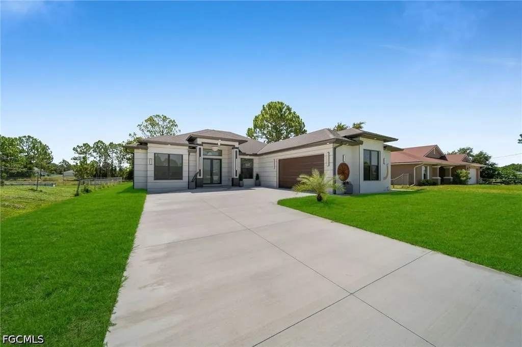 3903 Anita Avenue S Lehigh Acres FL 33976