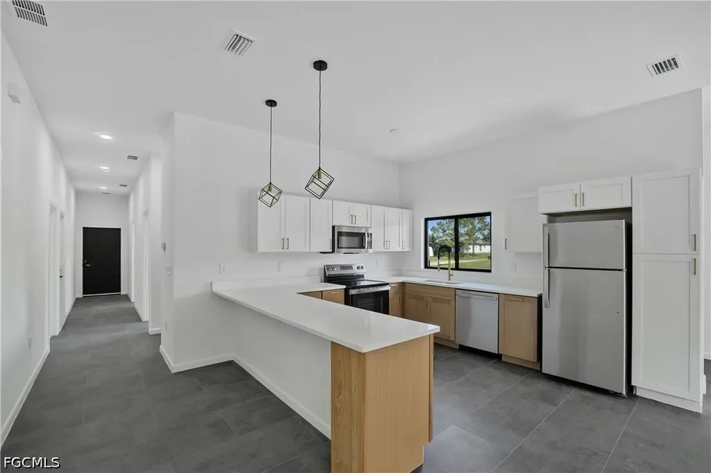 603 Hawthorne Avenue S Lehigh Acres FL 33974