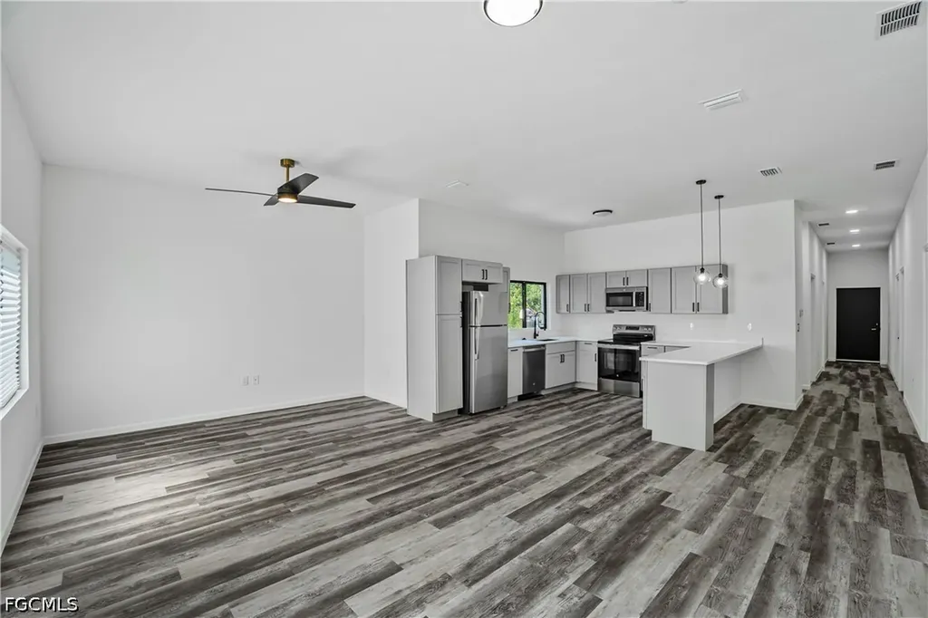 603 Hawthorne Avenue S Lehigh Acres FL 33974