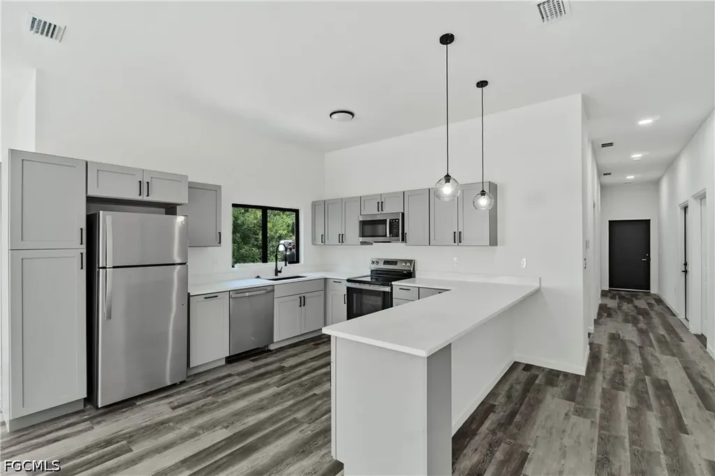 603 Hawthorne Avenue S Lehigh Acres FL 33974