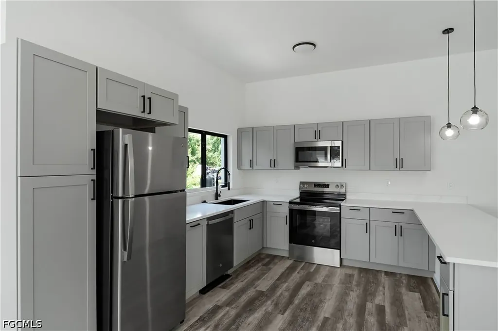 603 Hawthorne Avenue S Lehigh Acres FL 33974