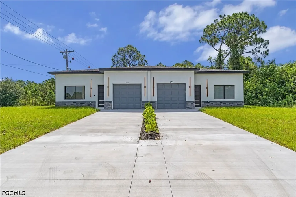 603 Hawthorne Avenue S Lehigh Acres FL 33974