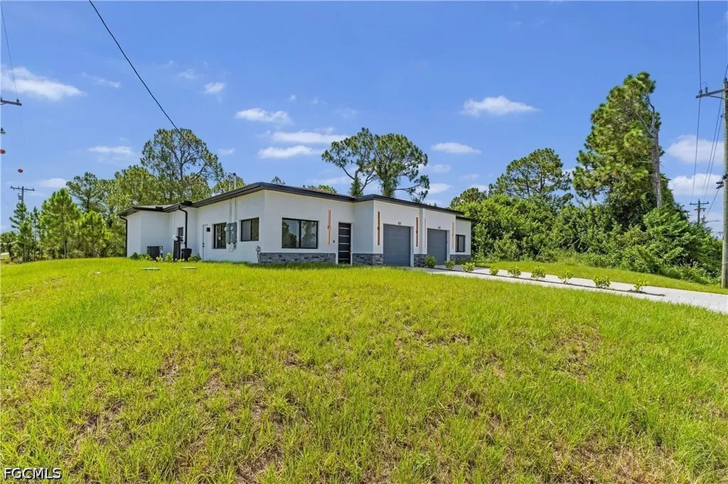 603 Hawthorne Avenue S Lehigh Acres FL 33974