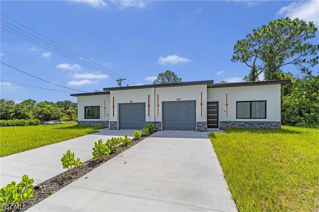 603 Hawthorne Avenue S Lehigh Acres FL 33974