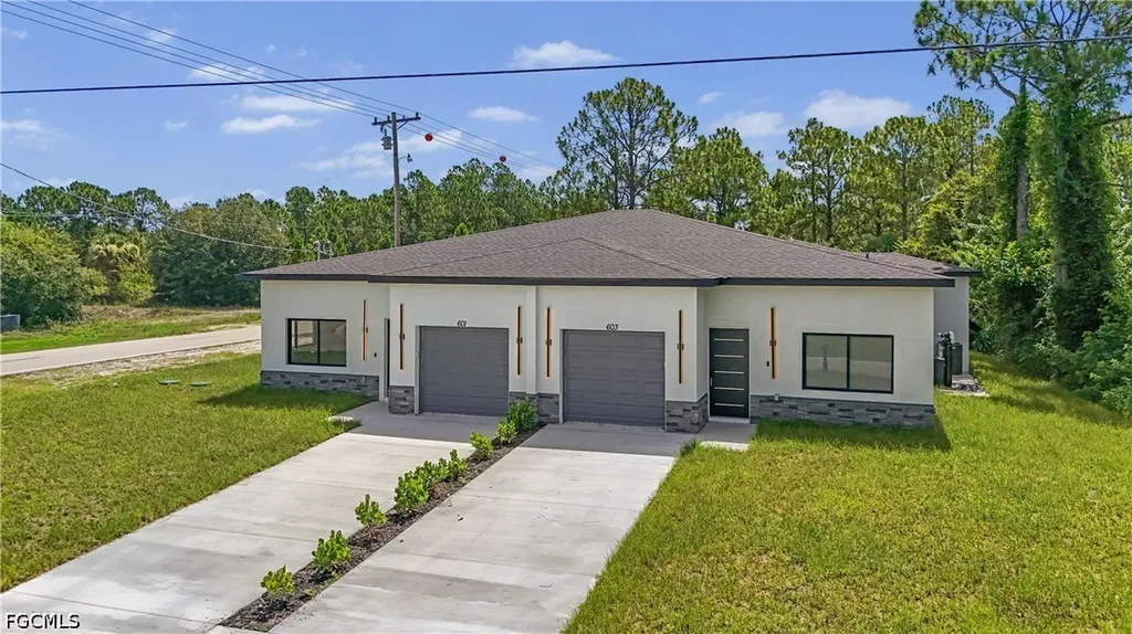 603 Hawthorne Avenue S Lehigh Acres FL 33974