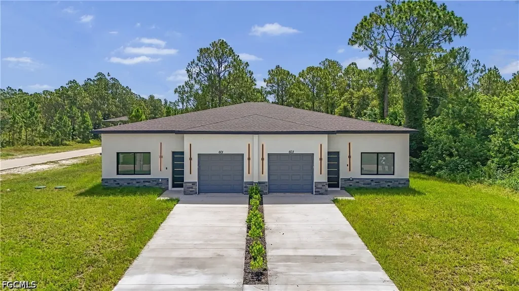 603 Hawthorne Avenue S Lehigh Acres FL 33974