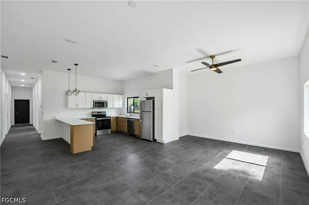 603 Hawthorne Avenue S Lehigh Acres FL 33974