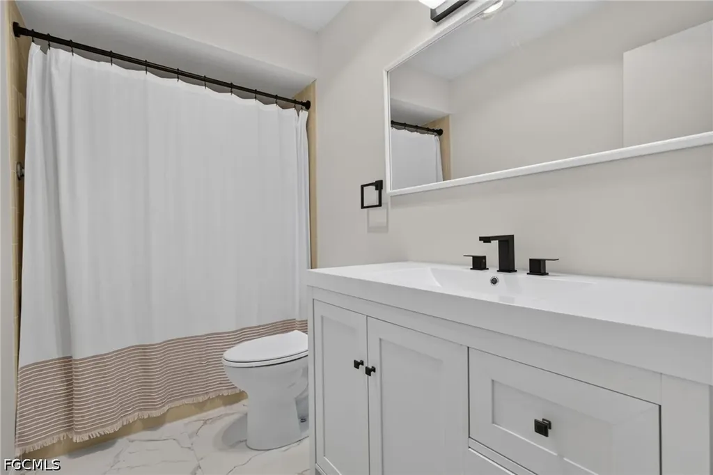 6913 Birdie Way Fort Myers FL 33919