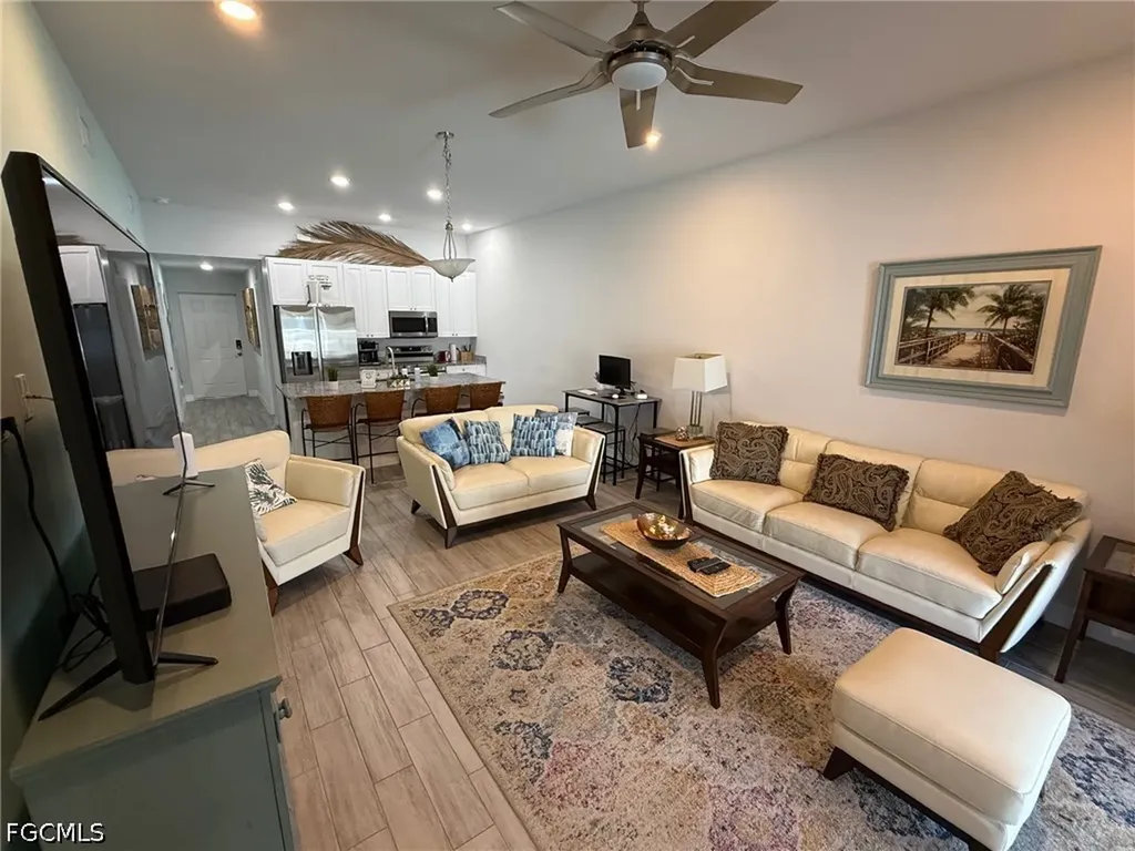 313 SW 47th Terrace Cape Coral FL 33914