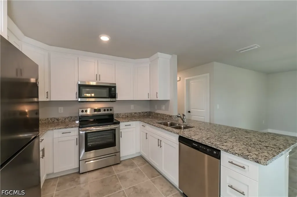 2714 25th Street SW Lehigh Acres FL 33976