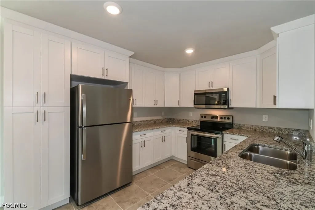 2714 25th Street SW Lehigh Acres FL 33976