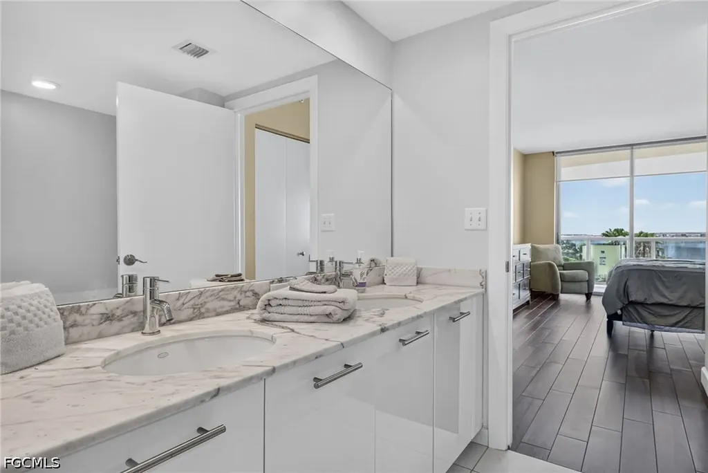 3000 Oasis Grand Boulevard Fort Myers FL 33916