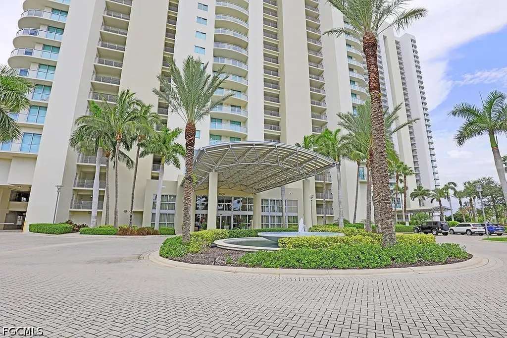 3000 Oasis Grand Boulevard Fort Myers FL 33916