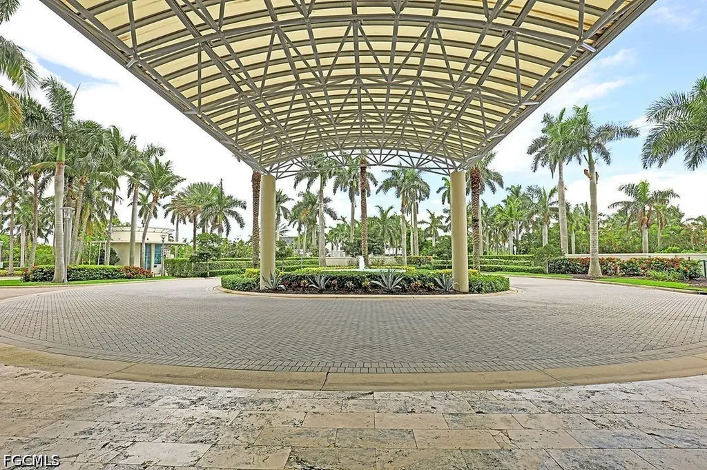 3000 Oasis Grand Boulevard Fort Myers FL 33916