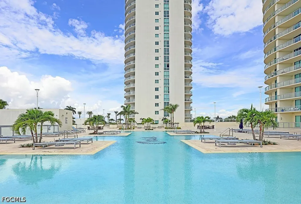 3000 Oasis Grand Boulevard Fort Myers FL 33916