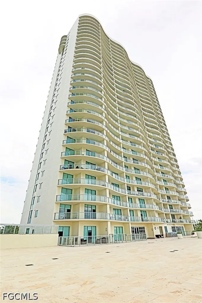 3000 Oasis Grand Boulevard Fort Myers FL 33916