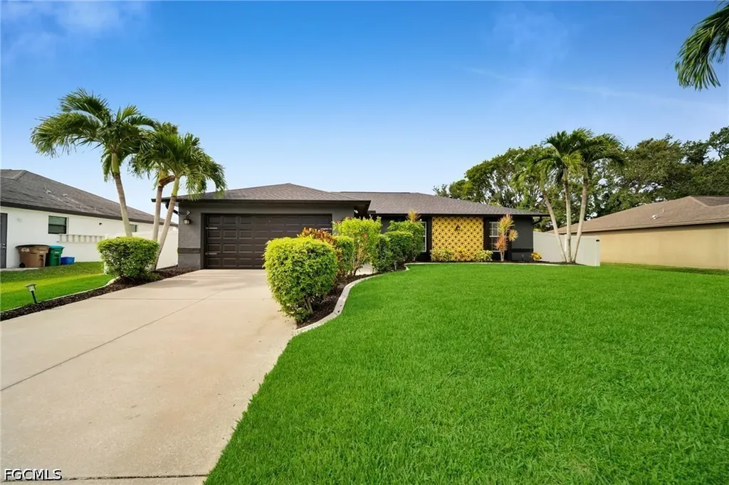636 SW 10th Street Cape Coral FL 33991
